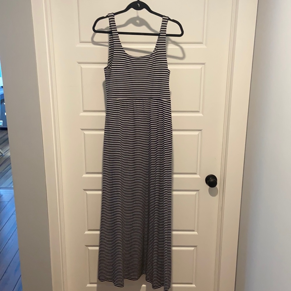 Peach maxi dress (Navy & White)